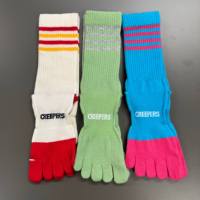 Chaussettes de sport pieds nus OEM personnalisées d'usine de haute qualité, douces, en laine, anti-humidité, à cinq doigts, pour la randonnée et le quotidien