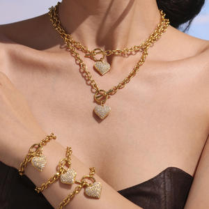 Collar con Colgante de Cruz de Corazón en Chapado de Oro de 18K, Collar con Cadena de Clip, Joyería Gruesa para Mujer - Product Image 1