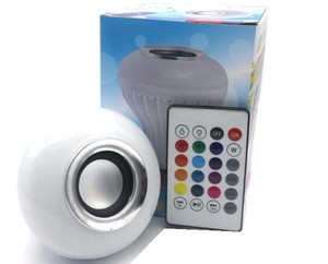หลอดไฟ LED อัจฉริยะ RGB E27 พร้อมรีโมทคอนโทรล ใช้ไฟ AC 7W ปรับความสว่างได้ - Product Image 1