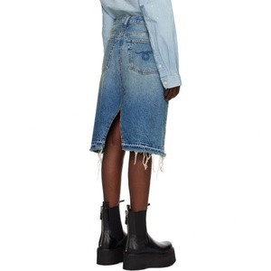 กระโปรงยีนส์สั้นสีน้ำเงินฟอกสไตล์ YK2 แบบไม่ยืด แต่งดีเทลขาดๆ ทั่วทั้งตัว สำหรับผู้หญิง - Product Image 3