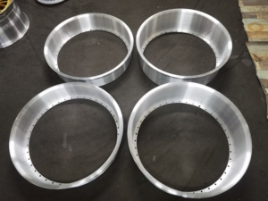 고강도 24인치 단조 합금 휠 배럴 3피스 승용차 휠 스텝 이너 배럴 내구성 있는 자동차 림 부품 - Product Image 4