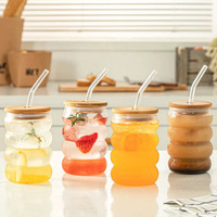 Gelas Tumbler Natal 2024 300ml 10oz Mug Kaca Bentuk Gelombang Sublimasi Kaca Borosilikat Tinggi dengan Tutup Bambu dan Kaca