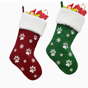 Nouvelles décorations de Noël 2026 : Chaussettes pour animaux de compagnie brodées à la main en polyester, motifs pattes rouges et vertes, flocons de neige, 22x45cm, pour les fêtes - Product Image 5