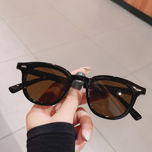 LMAMBA 20059 2024 Nouvelles Lunettes de Soleil Rondes de Haute Qualité avec Logo Personnalisé, Montures en Plastique, Design Original, pour Femmes et Hommes - Product Image 1