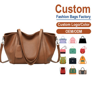 Bolso de hombro de cuero genuino de grano completo – Silueta minimalista de estilo tote con cuero suave |   Lo Esencial para el Estilo de Vida Moderno - Product Image 1