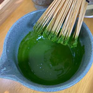 ผงมัทฉะสำเร็จรูปเกรดพรีเมียมออร์แกนิก บรรจุในกระป๋อง 1 กิโลกรัม สำหรับพิธีชงชา  ขายส่งจากจีน รับผลิตแบรนด์ส่วนตัว - Product Image 5