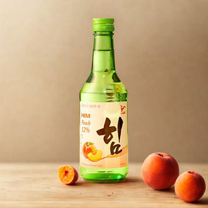 Soju à la pêche à faible teneur en alcool Liqueur coréenne de fruits emballée dans une bouteille avec motif - Product Image 5