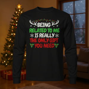 Camiseta navideña de manga larga: ser mi familiar es realmente el solo regalo que necesitas, diseño divertido para las fiestas - Product Image 3