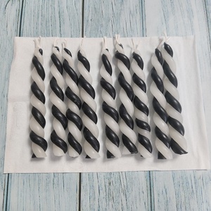 Bougies tressées Havdalah juives noires <span class=keywords><strong>et</strong></span> blanches à 2 mèches barre de Shabbat cire de soja cire de paraffine pour mariages <span class=keywords><strong>et</strong></span> Halloween - Product Image 3