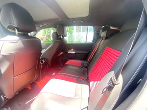 Auto Usado <span class=keywords><strong>Mercedes</strong></span>-Benz <span class=keywords><strong>GLB</strong></span> 200 1.3T Dynamic Facelift 2022, SUV Automático, Volante a la Izquierda, Pintura Original Completa - Product Image 5