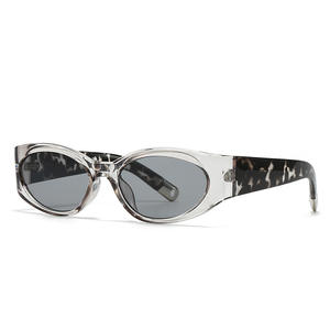 2026 Trend <b>Beach</b> <b>Accessories</b> UV400 Fashion Luxury Sunglasses Women High Quality Custom Logo Green Red PC - Product Image 3