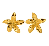 Moda dulce cinco pétalos flor suerte trébol de cuatro hojas elegante Stud pendientes personalizados 18 K chapado en oro de acero inoxidable para mujer