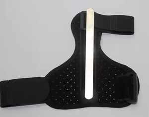 Attelle de protection pour le pouce et les doigts, confortable et sécuritaire pour la salle de sport, protection sportive réglable pour le soutien de la main, basketball, musculation - Product Image 3