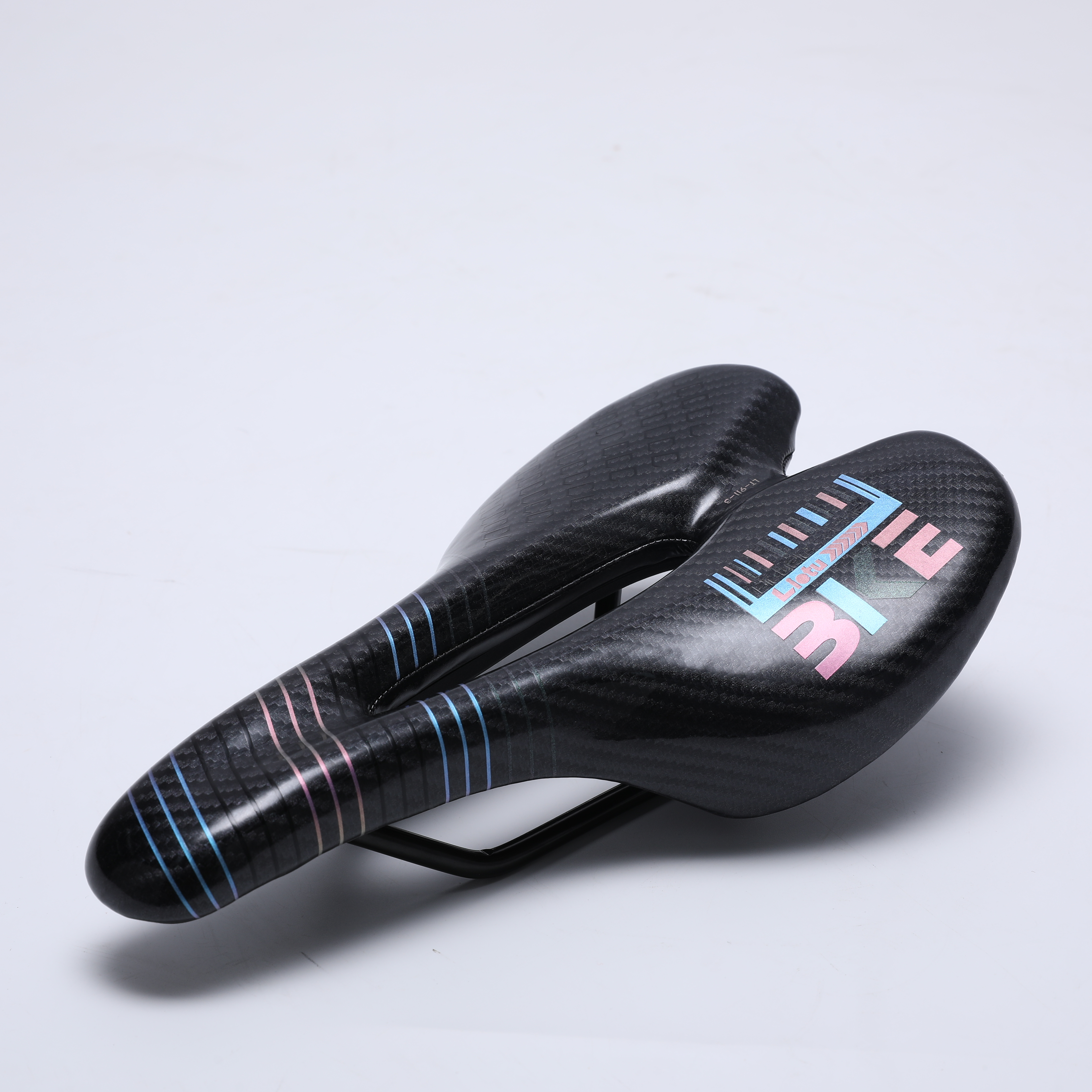 Trova le migliori selle carbonio cinesi Produttori e selle carbonio cinesi  per italian Speaker Mercato in alibaba.com