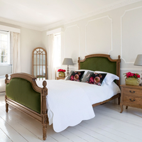 Lit en bois sculpté à la main américain. Lit King Size avec Tête de Lit en Velours Doux et Dossier Souple, Mobilier de Chambre d'Hôtel