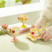 Tasse à eau domestique fraîche et élégante, tasse à café en céramique, tasse mignonne à pied haut, mug de couple, design souvenir de niche