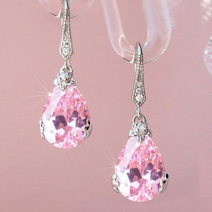 Boucles d'oreilles clous Millber-Strine en quartz rose, forme goutte d'eau, sertissage griffe, bijoux romantiques en cristal pour femme, à porter au quotidien - Product Image 4