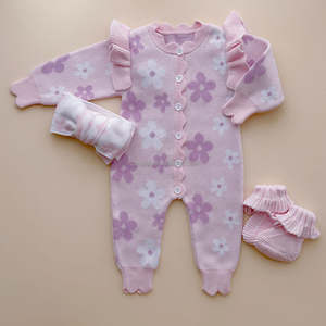 Barboteuse pour nouveau-né élégant motif de tricot personnalisé longues jambes froufrous épaule 100% coton fleur Jacquard tricot <span class=keywords><strong>combishort</strong></span> pour bébé fille - Product Image 2