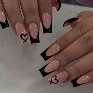 <span class=keywords><strong>Uñas</strong></span> francesas Prensa de ataúd larga en las <span class=keywords><strong>uñas</strong></span> Amor Corazón Graffiti <span class=keywords><strong>Uñas</strong></span> Consejos Acrílico Cubierta completa Negro mate para mujeres y niñas 24 piezas - Product Image 4