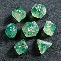 Ensemble de dés en résine cristalline à dégradé vert gravés sur mesure, à bords doux, polyédriques, multi-faces, pour les jeux de société Dungeons and Dragons