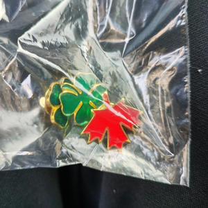 Épingles à revers trèfle de la Saint-Patrick, broches trèfle, cadeaux de la Saint-Patrick, porte-bonheur, feuille verte en émail, cadeaux pour les festivals irlandais - Product Image 5