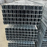 Support de canal en C en acier galvanisé HDG 41*41 pour système de montage solaire avec pilier fendu et fonctions de poinçonnage