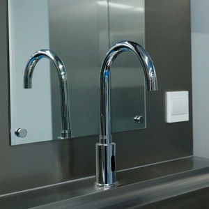 Fregadero Médico de Acero Inoxidable de Alta Calidad para Hospital, Fregadero para Quirófano con Lavamanos de Accionamiento por Rodilla - Product Image 3