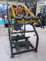 Machine à Squat Commercial Pendulum-X, Presse à Jambes et Hack Squat à Charge de Plaques pour l'Entraînement de la Force des Quadricipitres, des Fessiers et des Ischio-jambiers