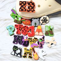 Vente en Gros 2D Pvc Étanche Halloween Lettres Chausses de Chaussures Décoration de Chaussures de Luxe