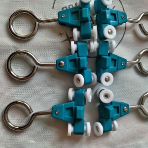Roue de chariot d'hôpital en plastique pour système de glissière de rideau - Product Image 3