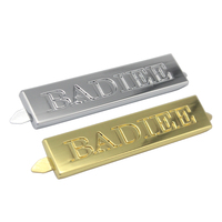 Étiquettes métalliques personnalisées haut de gamme de type griffes - Plaque métallique gravée avec le nom de marque pour sacs à main et pochettes