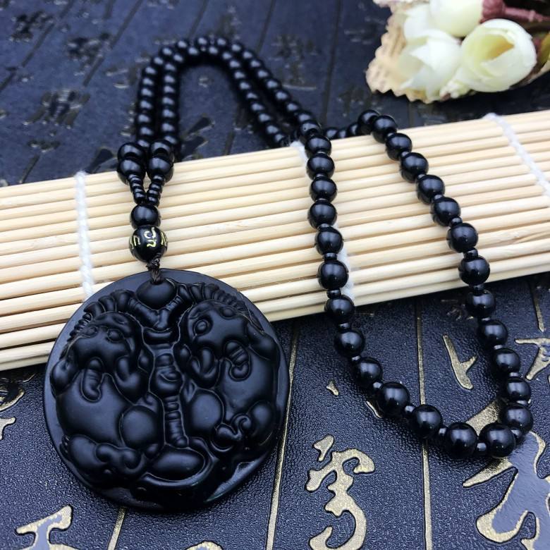 สร้อยคอลูกปัดกลมสีดำ-pixiu คู่