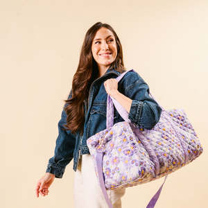 กระเป๋าเดินทางแบบถือสะพายลายดอกไม้สีม่วงสวยงาม รุ่น <span class=keywords><strong>On</strong></span>-the-Go แบบเย็บติดกัน  ผลิตตามสั่งจากโรงงาน - Product Image 5