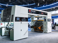 Laminateur automatique sans solvant pour colle AB, machine de laminage sans solvant pour une production à haute vitesse