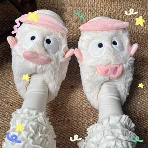 Nouveau mignon et amusant Clown poisson en peluche pantoufles chaudes pour femmes automne et hiver intérieur maison anti-dérapant coton pantoufles pour hommes - Product Image 6