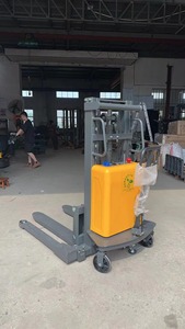 Carretilla elevadora semiautomática de 1,6 M y 3,5 M, apilador de palés eléctrico completo montado en patas ajustables, apilador de palés eléctrico - Product Image 6