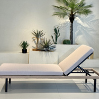 Chaise longue de piscine avec coussin et dossier réglable pour terrasse extérieure