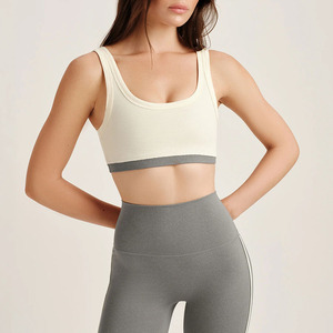 Nuovo Arrivo 2026: Top Sportivo da Donna con Scollo a Barca Anteriore e Posteriore, con Canotta Integrata, per Yoga e Palestra, con Dettagli a Contrasto Colore, Reggiseno Sportivo per Fitness - Product Image 1