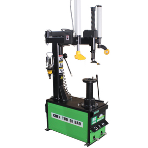 CHENTUO CT707Z Changeur de pneus automatique et équilibreuse de roues combinés, jantes 10-26'', moteur 0,75 kW/1,1 kW, alimentation multi-tension, garantie 12 mois - Product Image 5