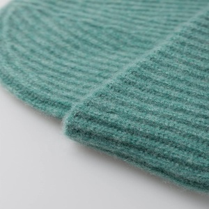 Extensible Chaud Blanc Designer Hiver Femmes Gros Tricot Fuzzy Fuzzy Cuffed Logo Personnalisé Cachemire Crâne Bonnets Laine <span class=keywords><strong>Mérinos</strong></span> <span class=keywords><strong>Bonnet</strong></span> Côtelé - Product Image 5