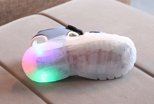 Bán Buôn Boys 'Bãi Biển Dép Trẻ Em Của 3D In Ánh Sáng Màu Dép Mùa Hè Với LED Trẻ Em Của Dép - Product Image 6