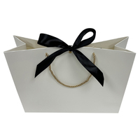 Sac en papier personnalisé pour mariage, cadeau de Chine, vente en gros, sac de transport en carton personnalisé pour les invités, sac de shopping avec logo, sac à roulettes, bougie