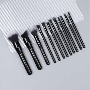 Set de 12 Brochas de Maquillaje con Tubo Negro <span class=keywords><strong>para</strong></span> Sombras de Ojos, Cejas y Iluminador de Esquina de Ojos - Product Image 1