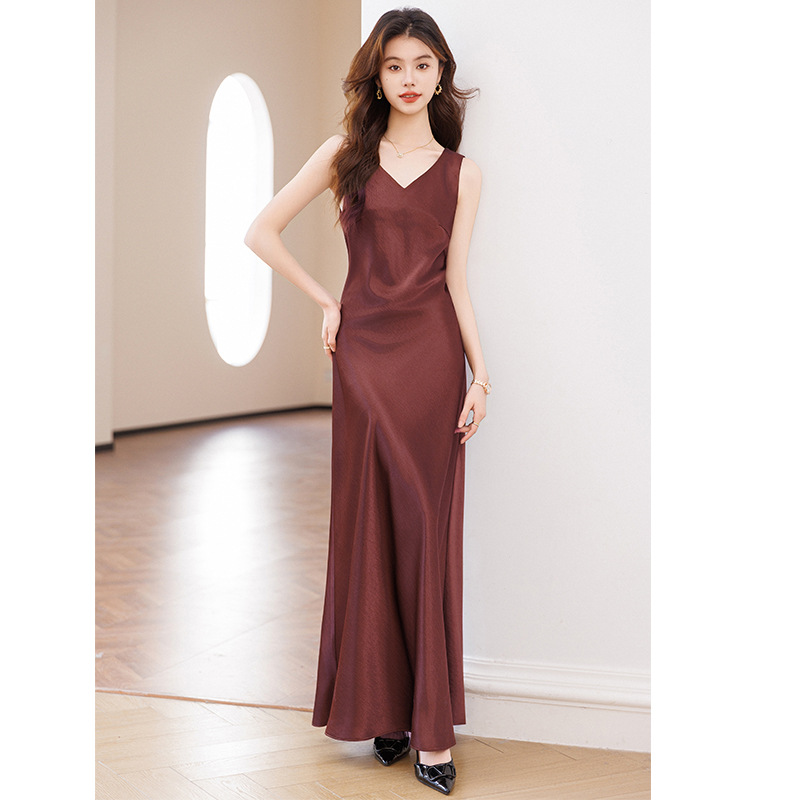 C192 Burgundy Dress