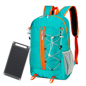 Mochila de Senderismo y Camping Alecter con Panel Solar de 8W - Tela Oxford Impermeable IP65 - Alimenta Teléfonos y Dispositivos de 5V - Product Image 1