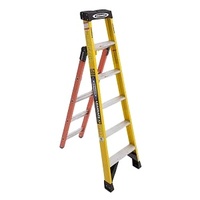 Échelle mobile multifonctionnelle avec plateforme de travail, passerelle industrielle, escalier en acier, design moderne pour usage en entrepôt