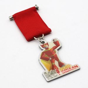 Medallón Personalizado Estrella Dorada Transparente con Baño de Oro Rojo, Souvenir Metálico en Bolsa OPP, Medallas y Trofeos Personalizables CMYK Global CN;GUA - Product Image 6