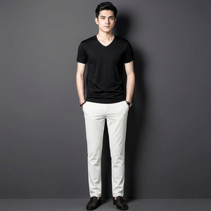 T-shirt pour homme en coton modal et soie glacée, à manches courtes, couleur unie, col en V, haut de gamme, avec logo personnalisé brodé ou imprimé, design OEM - Product Image 1