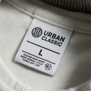 Étiquettes tissées en polyester haut de gamme personnalisées avec logo de col, étiquettes principales, étiquettes de nuque – Lavables et designs de marque sur mesure - Product Image 2