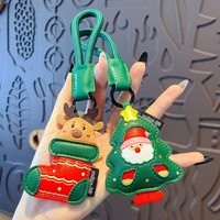 Porte-clés Pendentif Père Noël en Cuir PU Style Dessin Animé, Charme de Sac Mignon et Exquis, Écologique, Haute Qualité, Cadeau de Noël Fabriqué en Chine